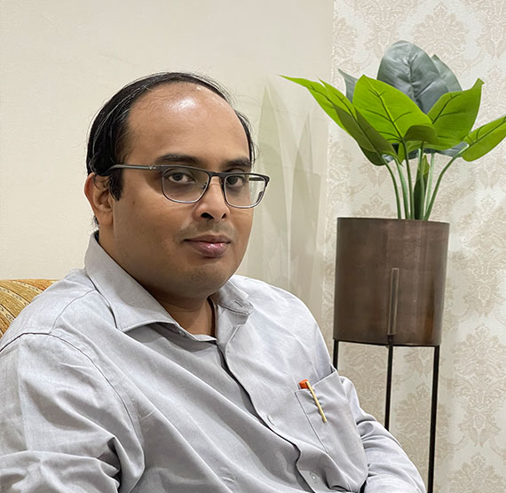 ABOUT DR. AVISHEK BAGCHI