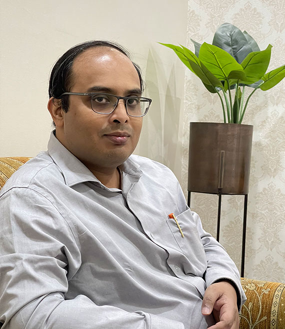 ABOUT DR. AVISHEK BAGCHI